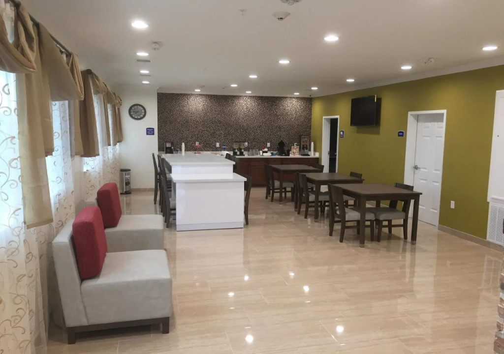 Crystal Inn & Suites IAH Humble