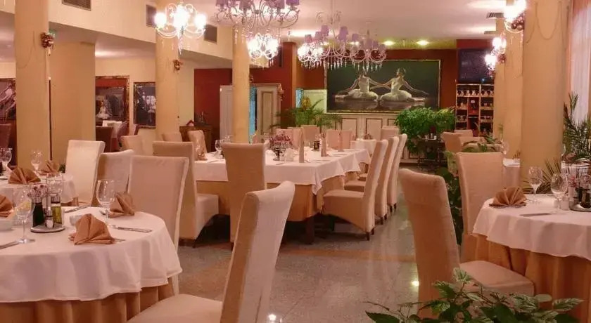 City Hotel
