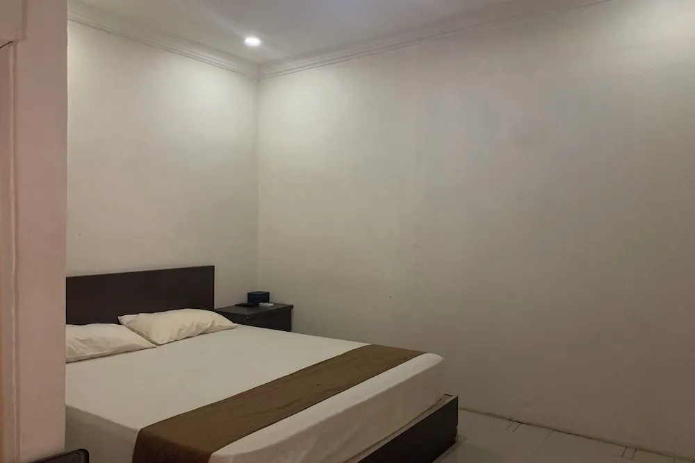 OYO 94020 Lia Kost Syariah Near Perkuburan bontonompo kahar muzakkar