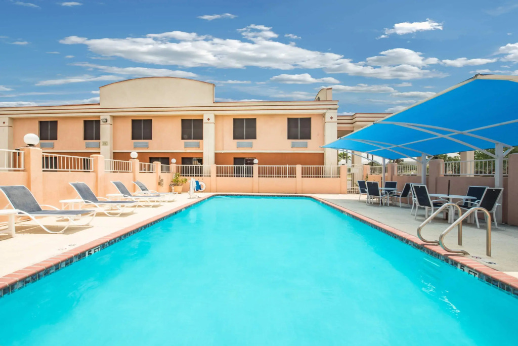 Days Inn by Wyndham McAllen
