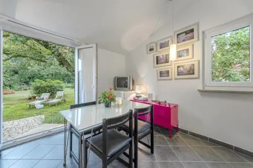 Apartments Lodra