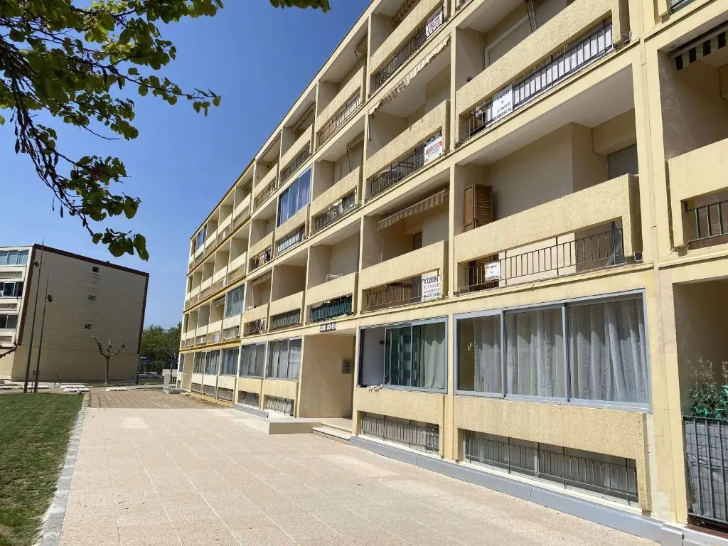 Appartement Balaruc-les-Bains, 1 pièce, 2 personnes - FR-1-553-61