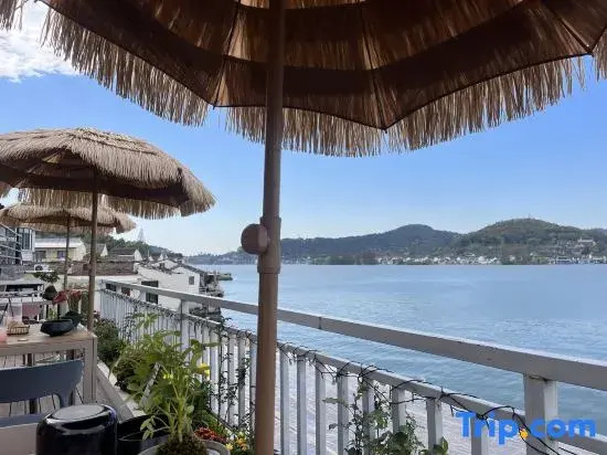 Dongqian Lake Muchen Homestay