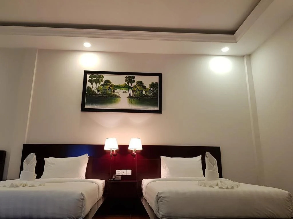 Golden Apple Hotel