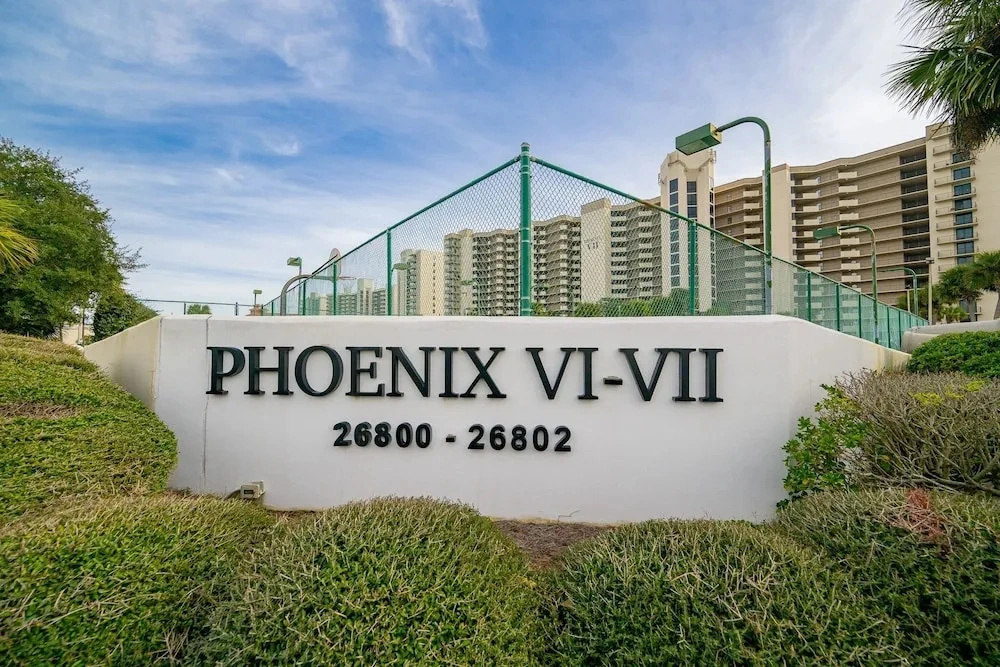 Phoenix Vi 61107 1 Bedroom Condo