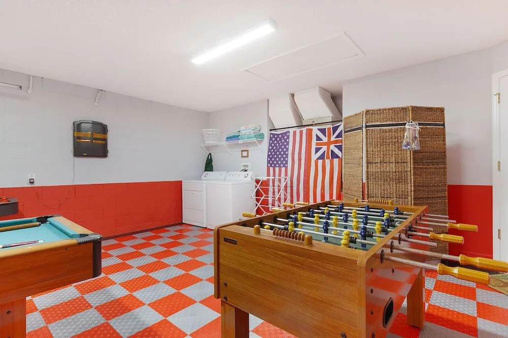 Waterside Villa - Family 4 bed Emerald Island Resort pool home thats close to Disney World