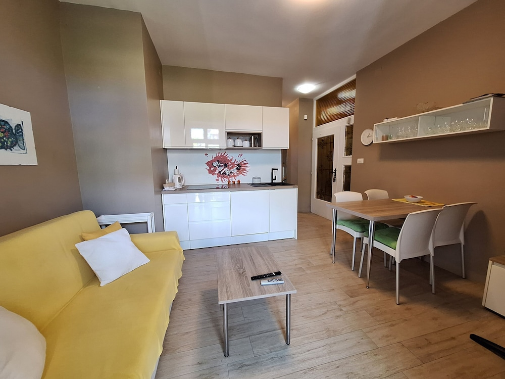 Apartments Mar
