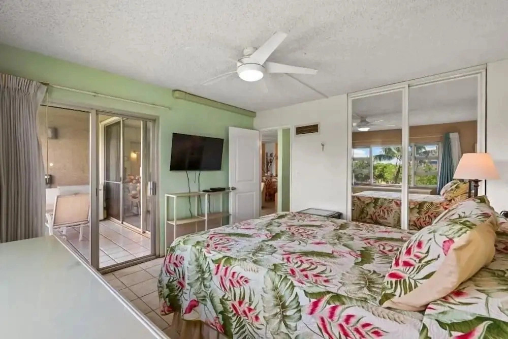 Menehune Shores, #206 2 Bedroom Condo