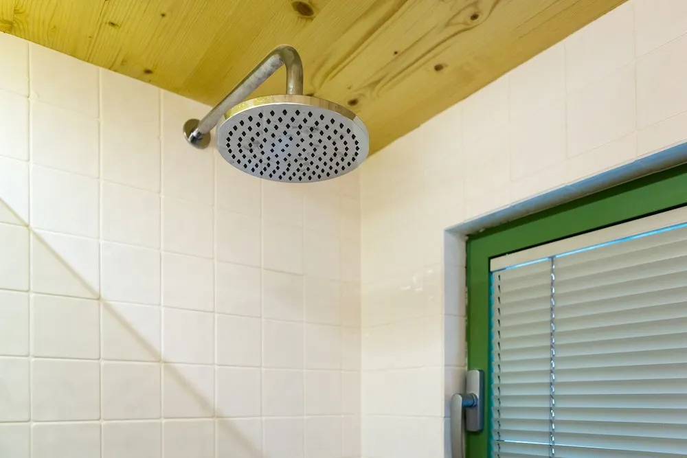 Mac003 · Macario Wood Apartment // Netflix