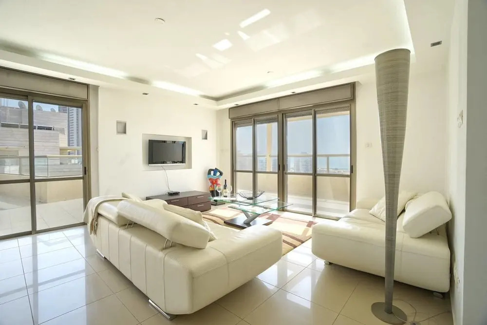 Luxury Marina Penthouse
