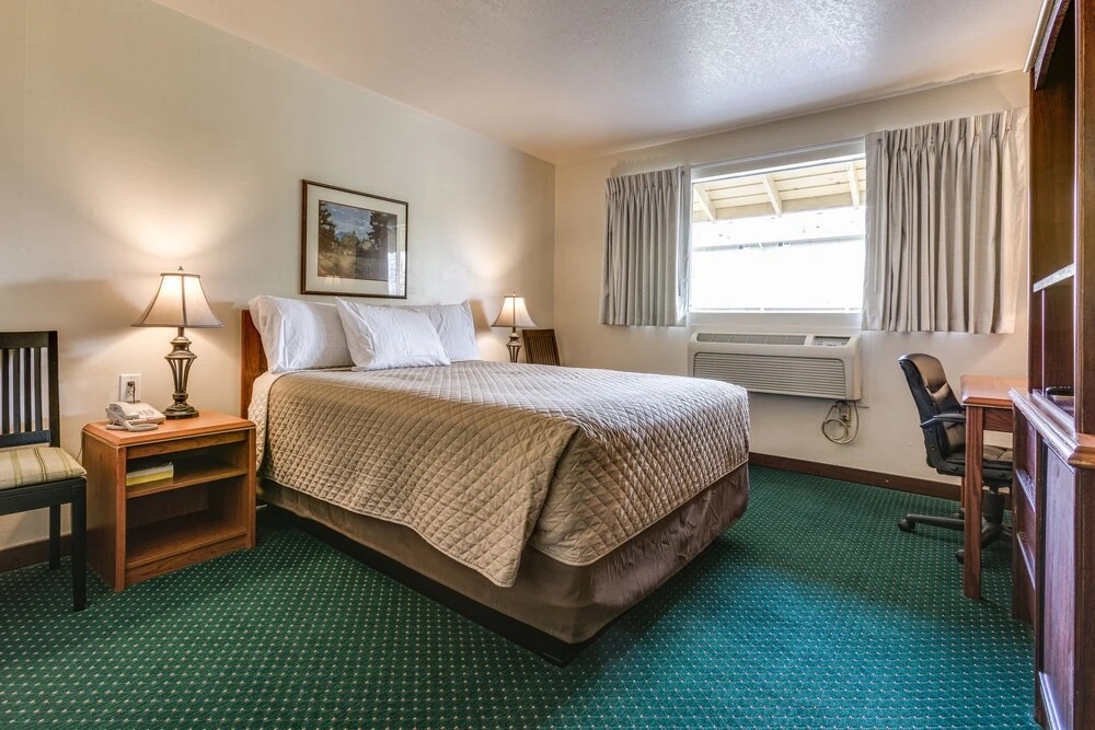 Coachman Inn