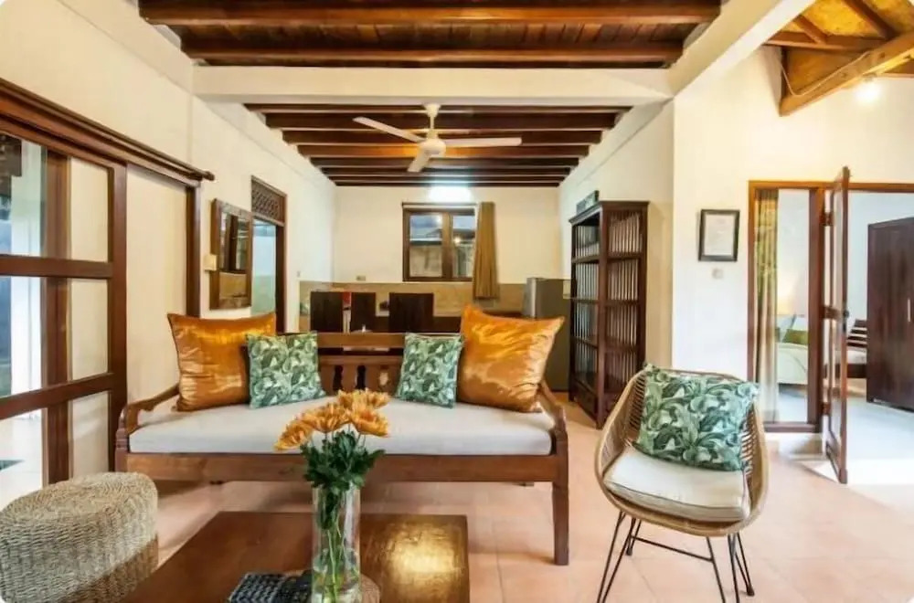 SMV- 2BedGRDN - V6 · 2BR Garden Villa Walk to shops and Beach Legian