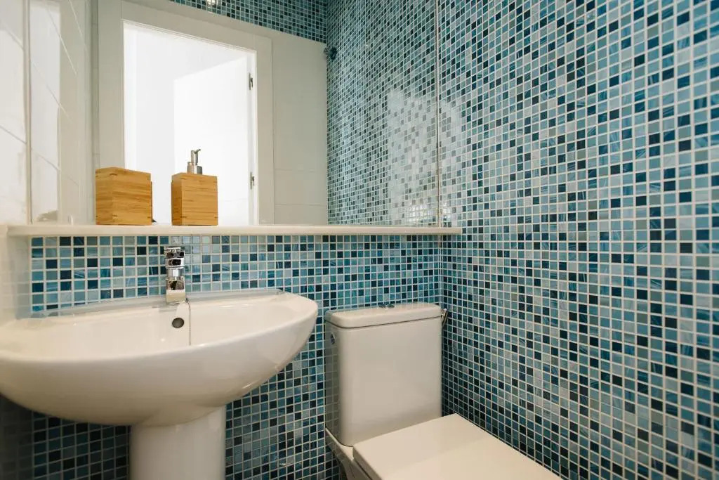 Hostly Acetres 2A-Penthouse in City Center-Fibre-Parking Opt