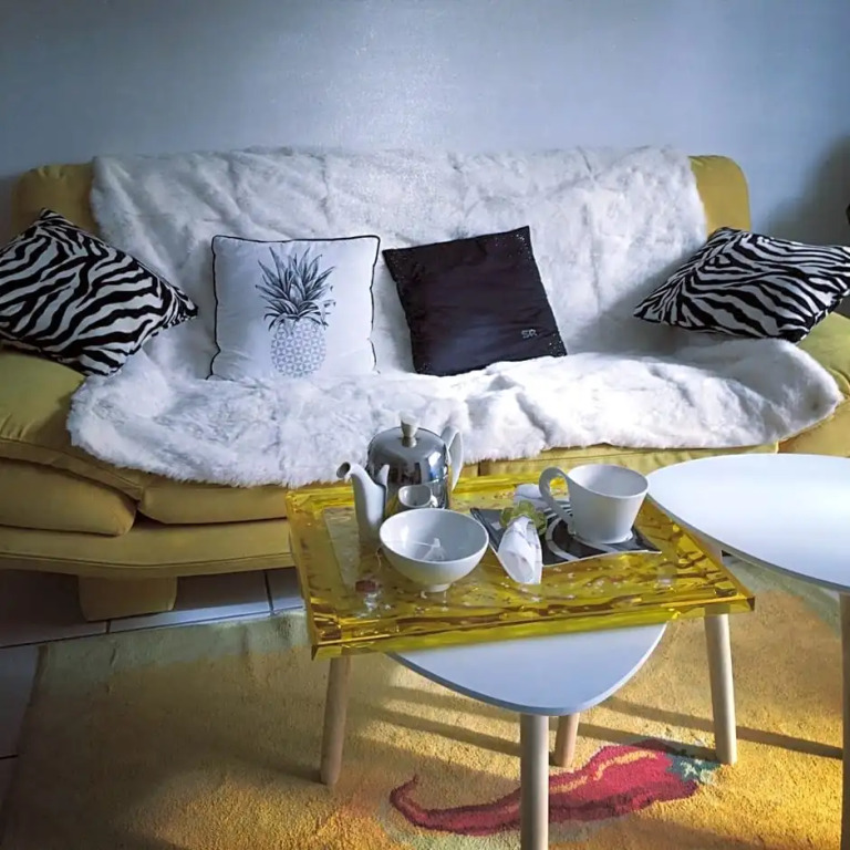 Chambre dhôtes THE YELLOW CUBE