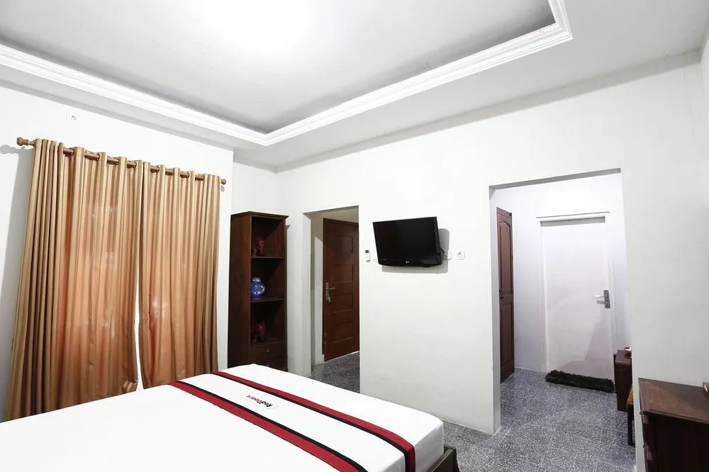 Reddoorz near Lempuyangan Station 2