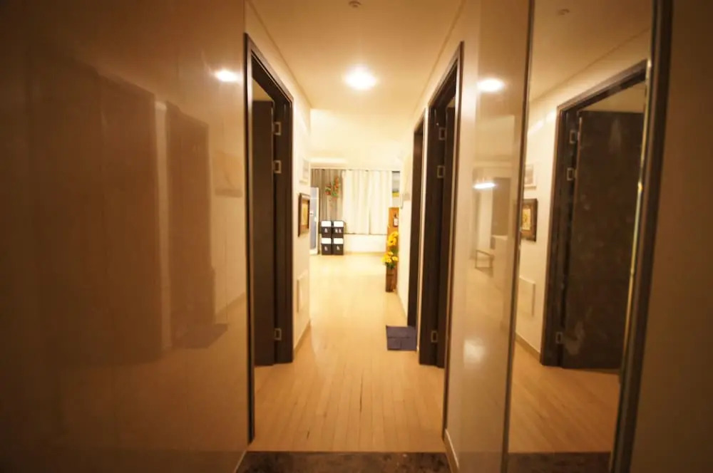 The New Joy House Gongdeok
