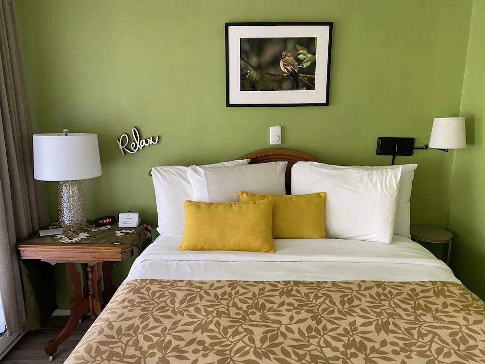 La Kris Inn