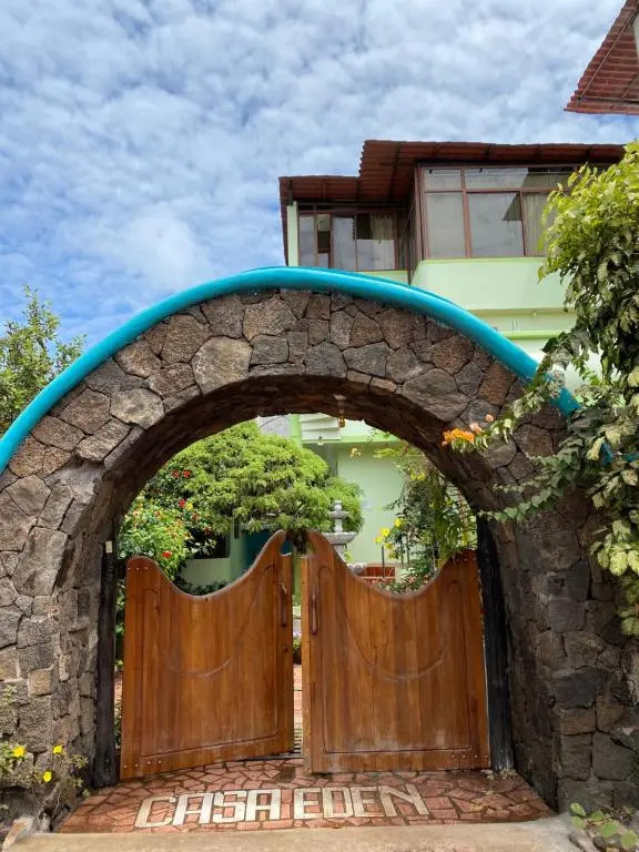 Hostal Casa Edén