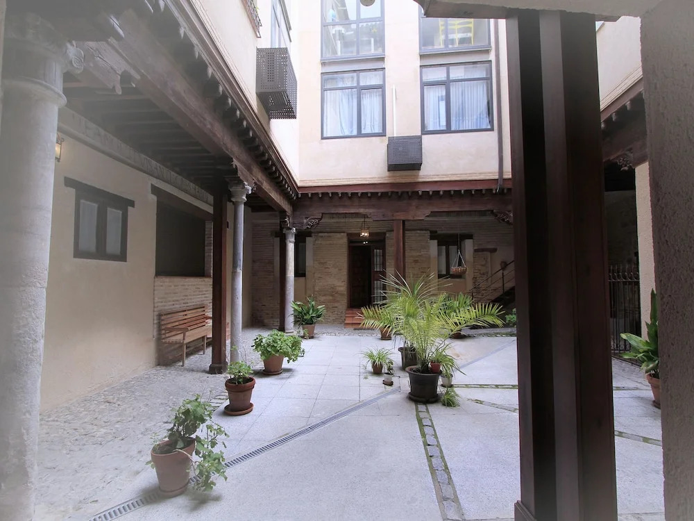 Apartamentos Toledo Suite