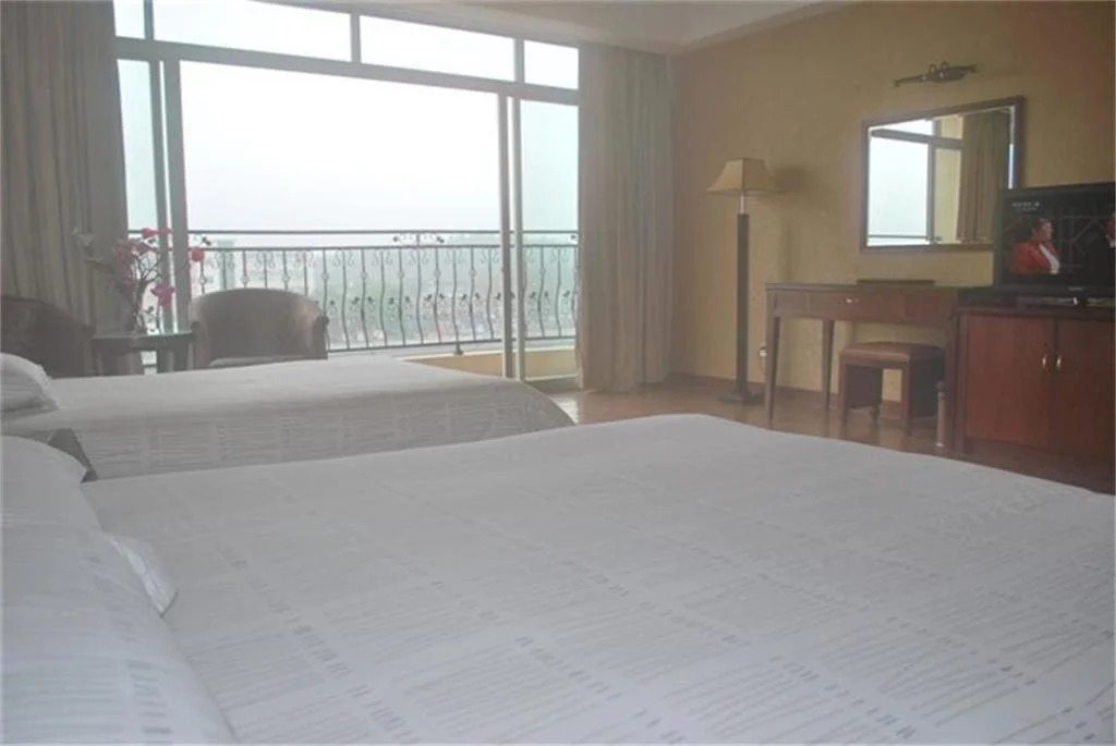 Xinlongmen Hotel