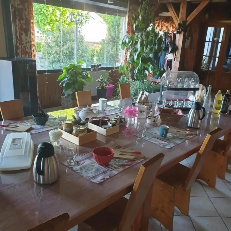 Chambres dHôtes avec cuisine au lac de la Raviège - Les Tables Aux Vaches