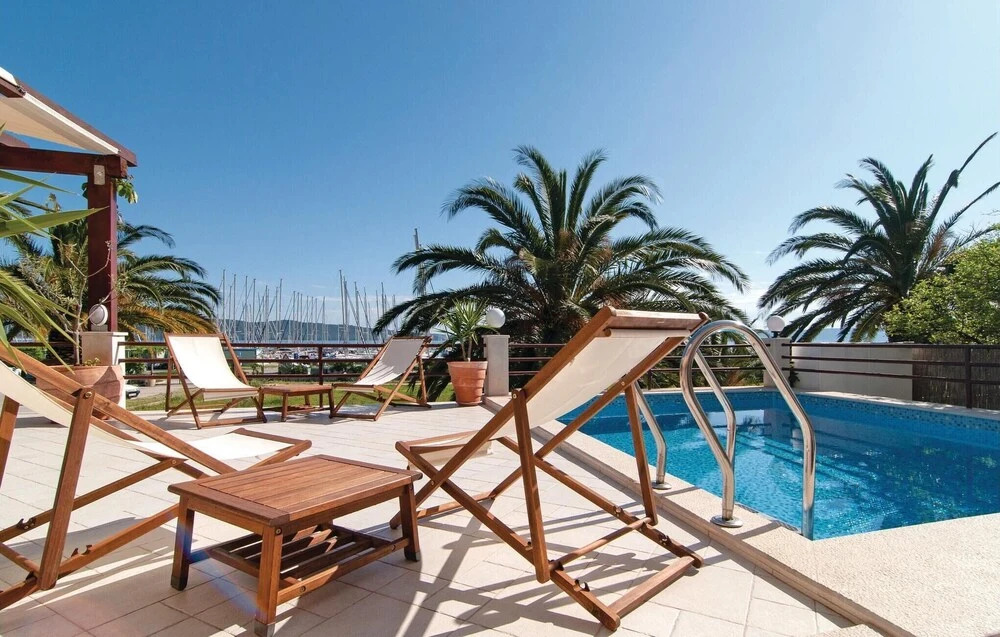 Nice Home In Kastel Gomilica With Sauna