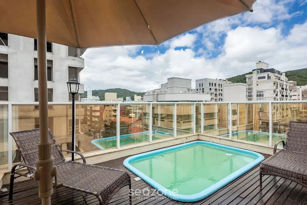 Apto c/ piscina e churrasq, 280m da praia IMD0502