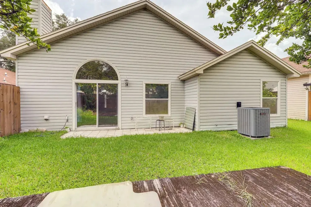Jacksonville Family Home: Near Shopping & Dining!