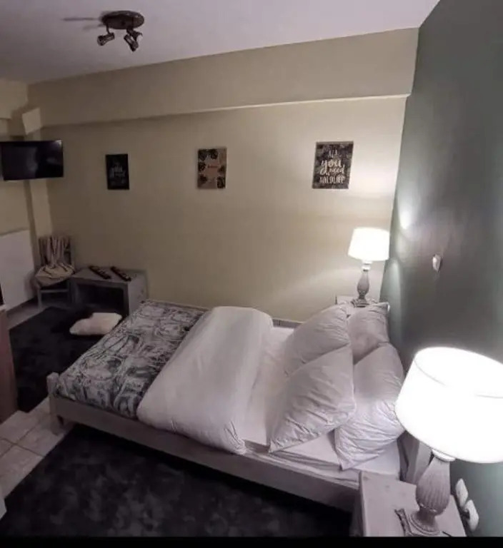 Keramidaki Mini Suites 2