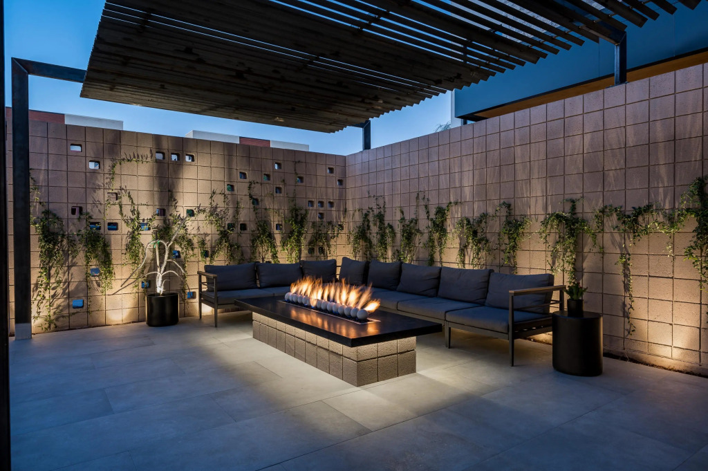 Old Town Scottsdale Iconic Modern Mansion