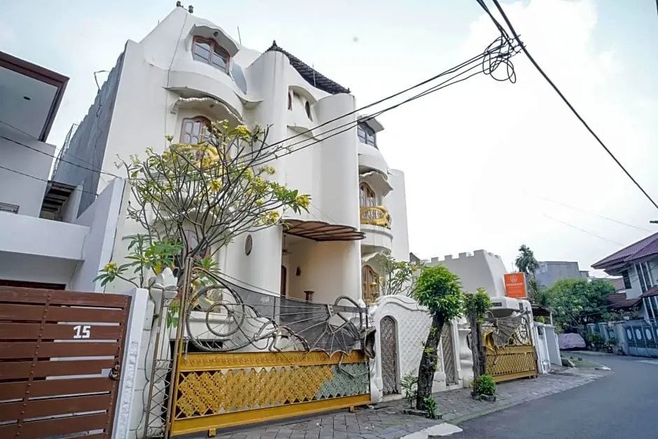 KoolKost Syariah near Senayan City