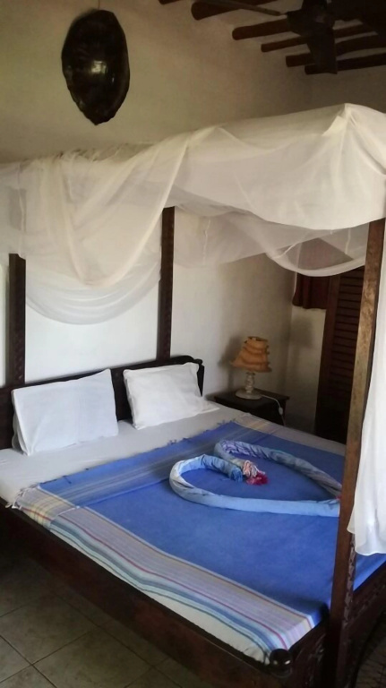 Travellers Paradise Diani - Hostel