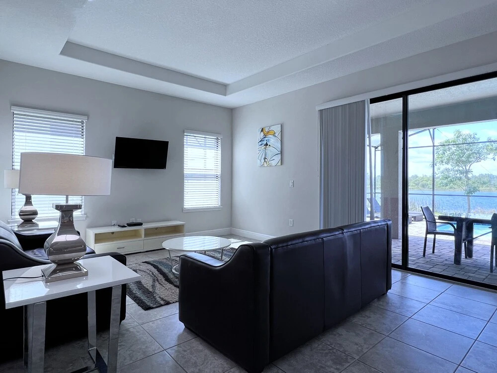Balmoral Resort-186kb 5 Bedroom Home by RedAwning
