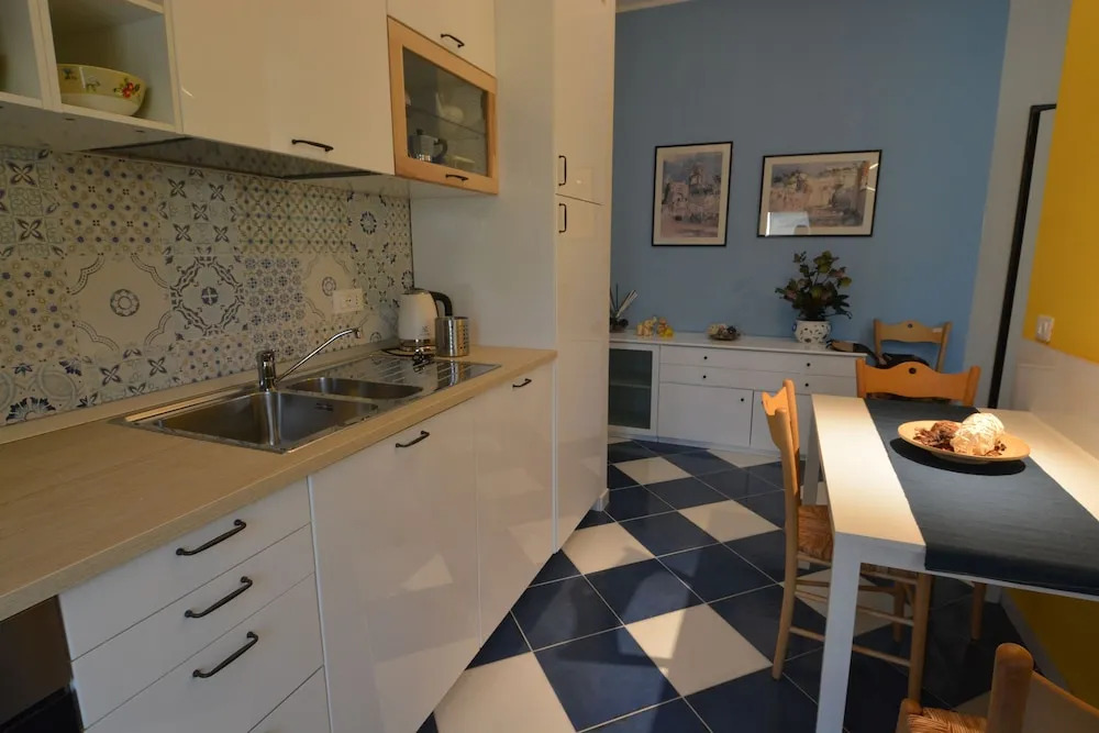 In Blu Guest House