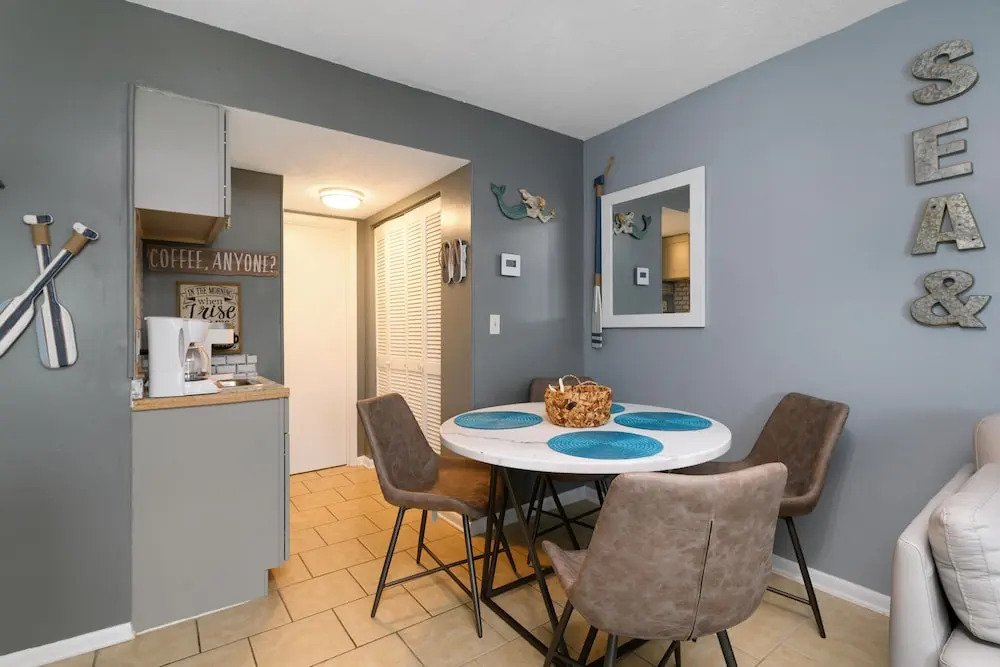 Lullwater Beach - 2 BR Condo Lake View - RJV 21065
