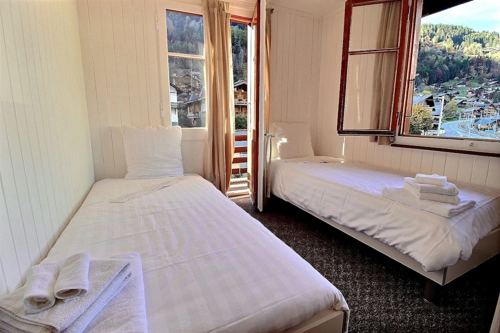 Marmottes - Spacious Apartment of 4.5 Rooms Located Near the Palladium