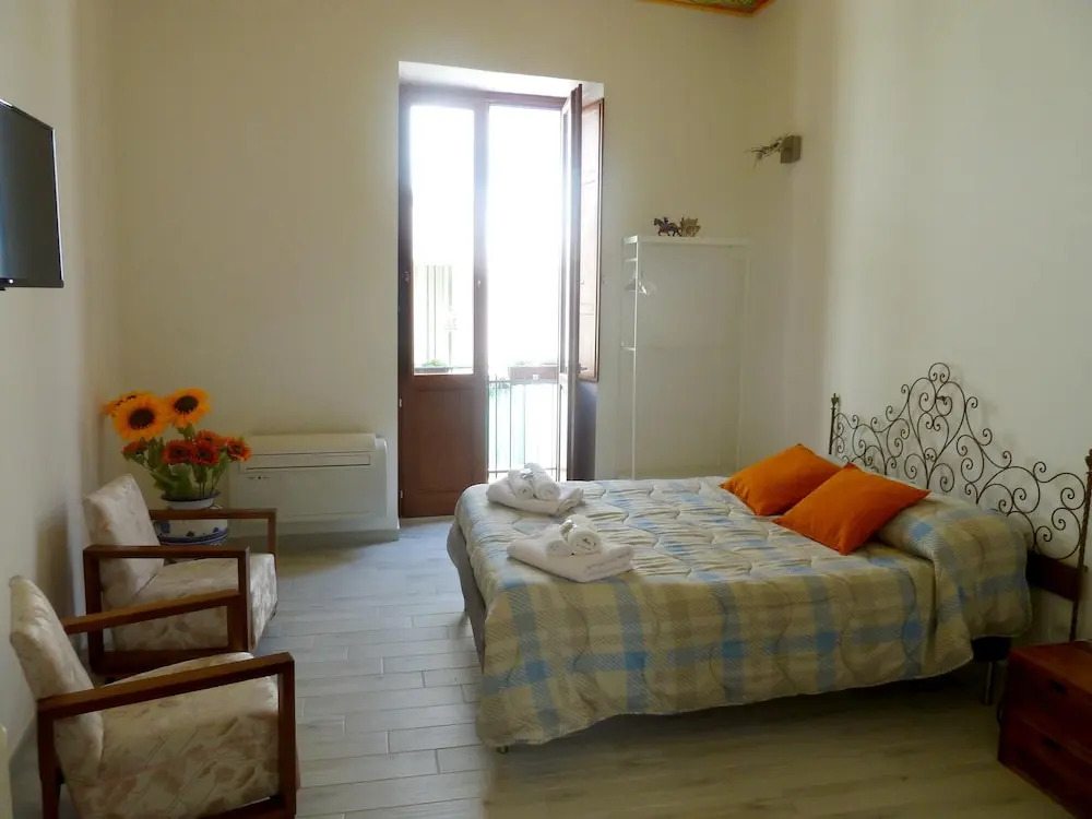 Studio in Siracusa, With Wonderful City View, Furnished Terrace and Wifi Near the Beach