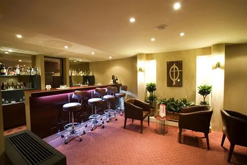 Tan Hotel