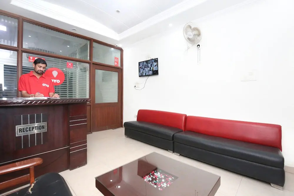 OYO 10832 Hotel JB 2