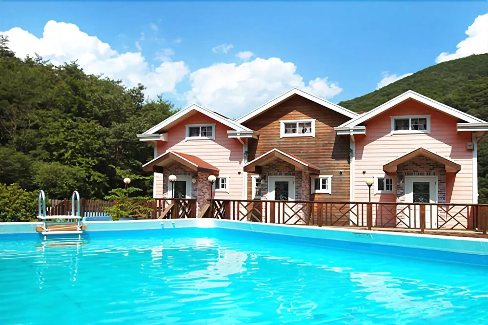 Yangsan Chickweed & Flower Pension