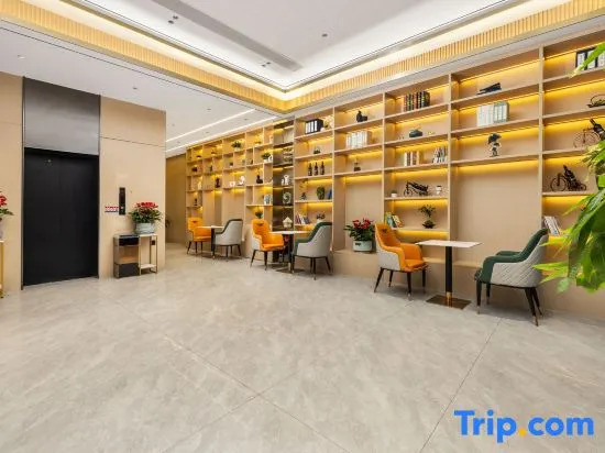 Yaduo Hotel (Hengdian Film and Television City Huating Night Market)