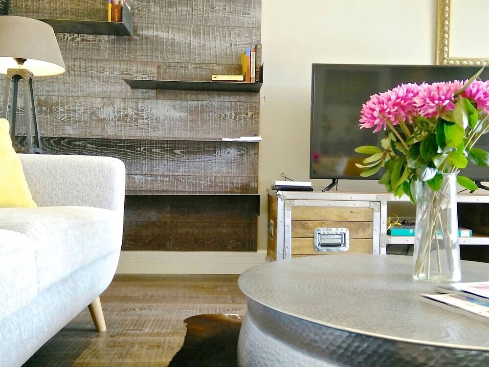 BizFlats Batik Penthouse Pedralbes