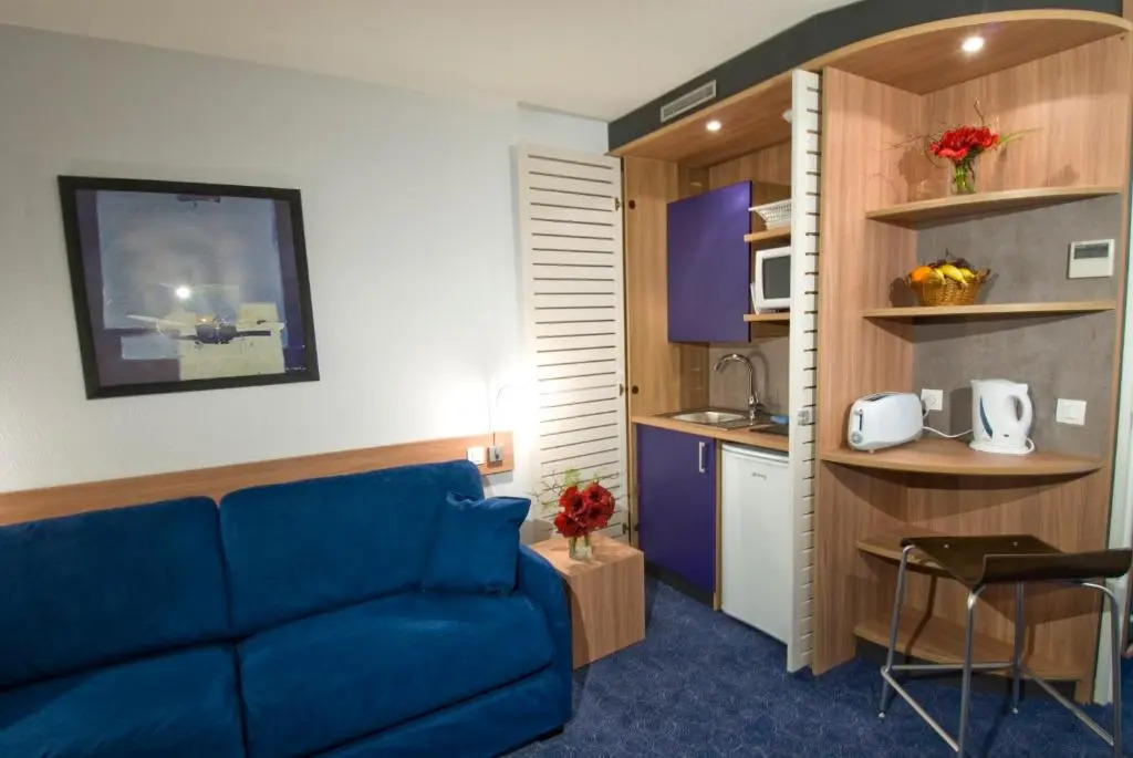 Canal Suites (Ex. Suite-Home) by Popinns