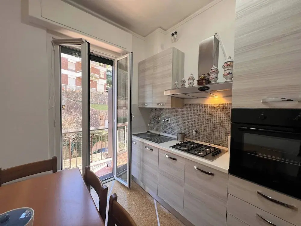 Inviting 1-bedroom flat with Balcony