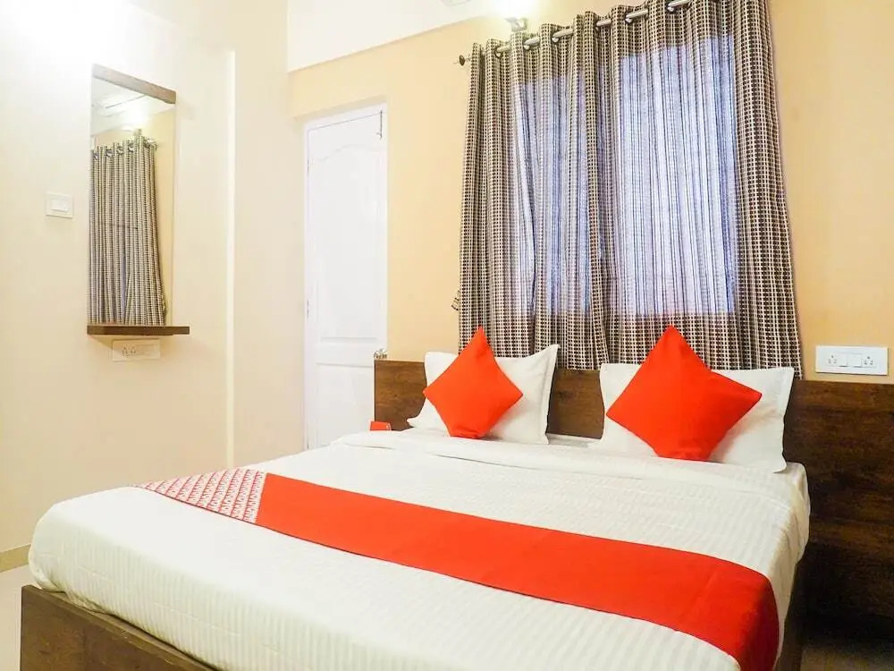Hotel Twin Towers 1 By OYO Rooms
