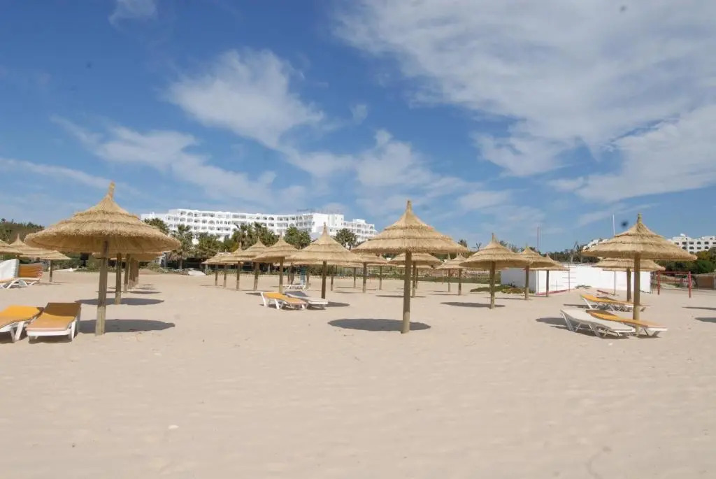Yadis Hammamet