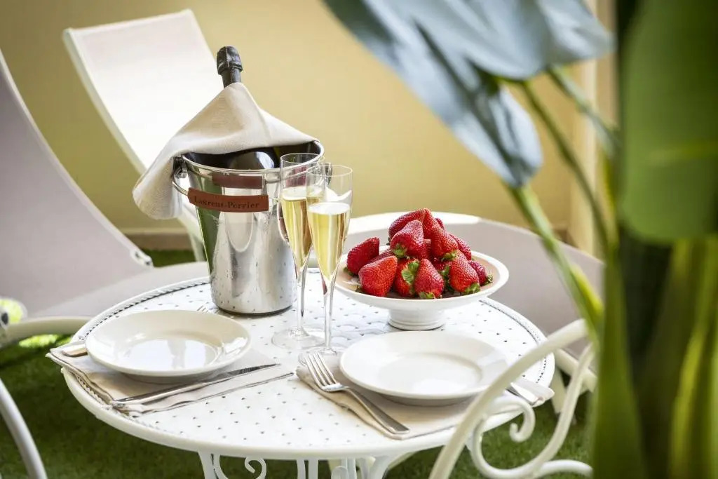 Central luxury rooms