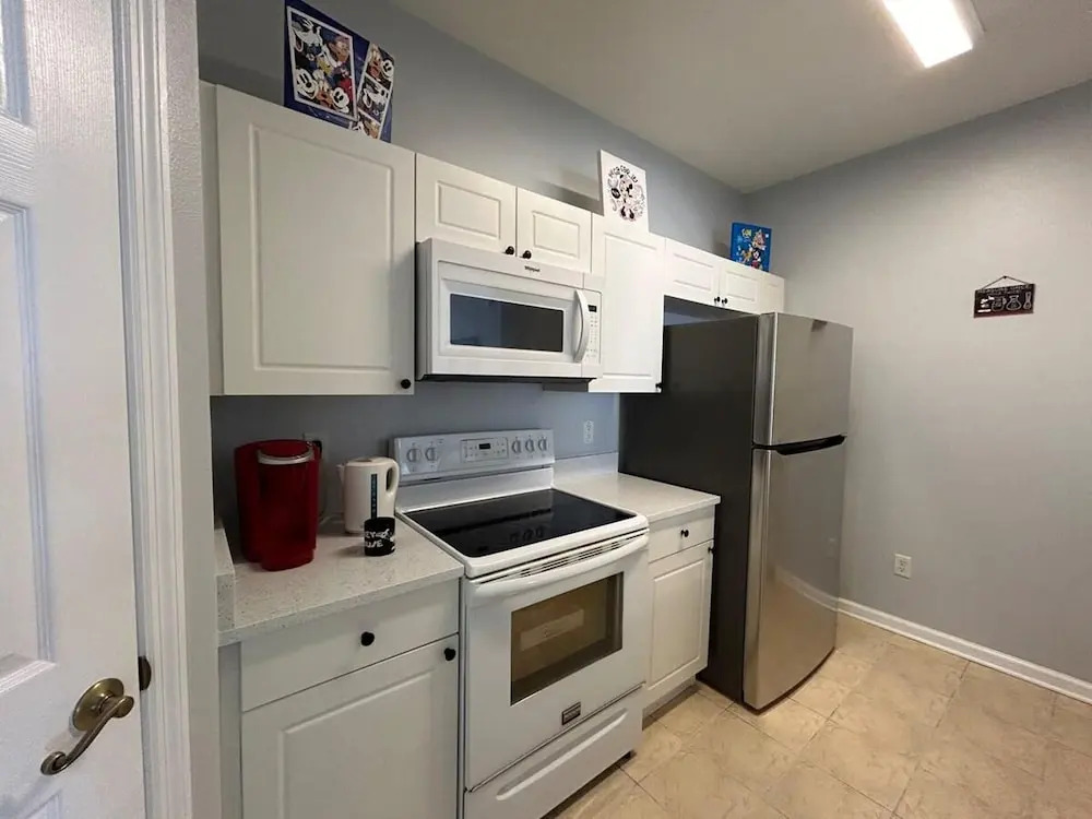 Stunning 3 Bedroom Condo Renovated 2024