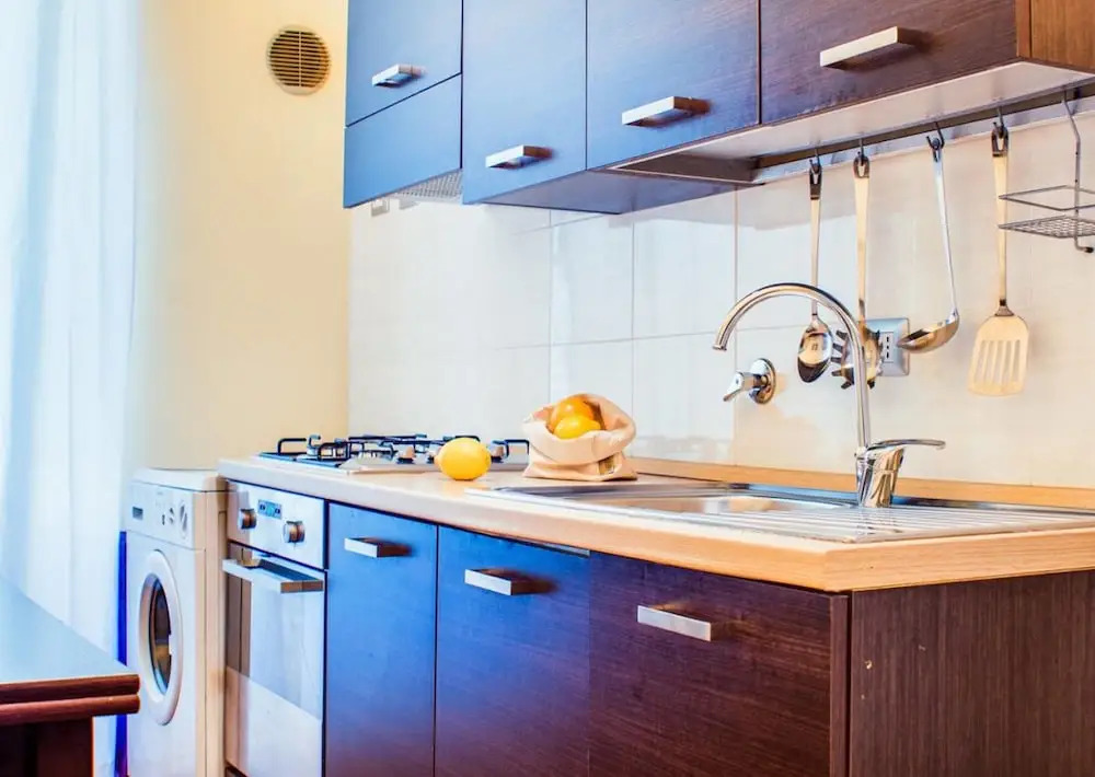 Cosy 1 Bed with Large Terrace Near St.Peter'S