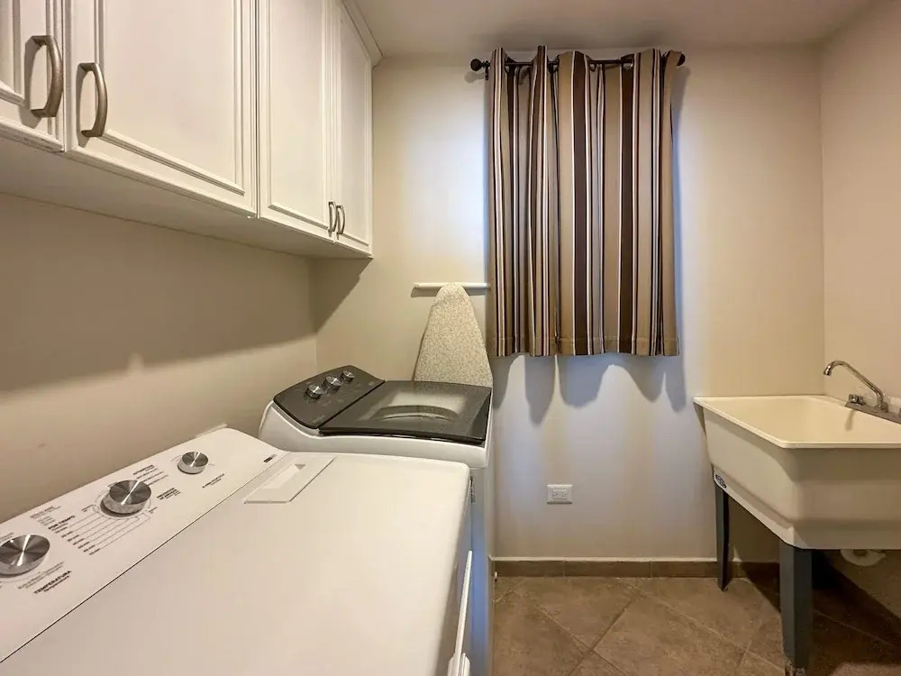 Beach Bliss Retreat 2BR Beachfront Condo